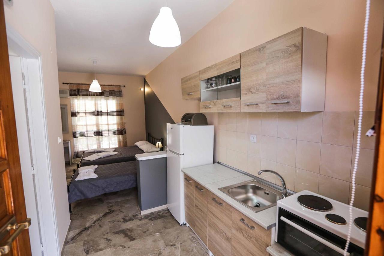 Ak Village Rooms Drepano  Exteriör bild